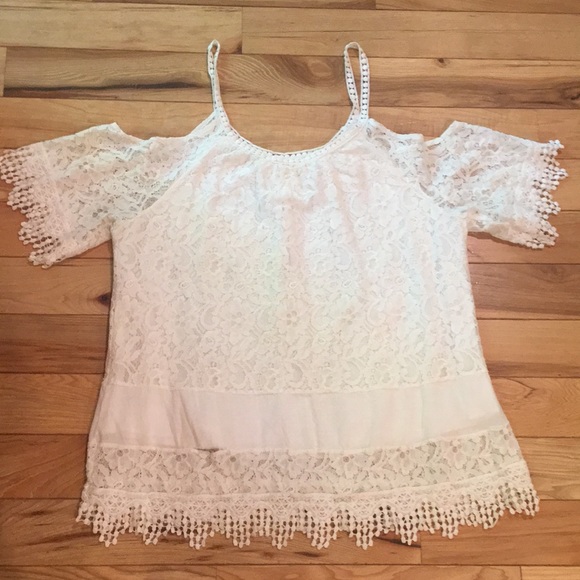 Cream color topBut I just found size large - Picture 2 of 4